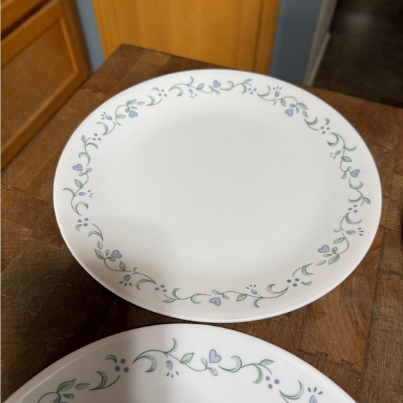 Corelle 10.25 White Dinner Plates Blue Country Cottage Floral Design set of 6 - Picture 8 of 16